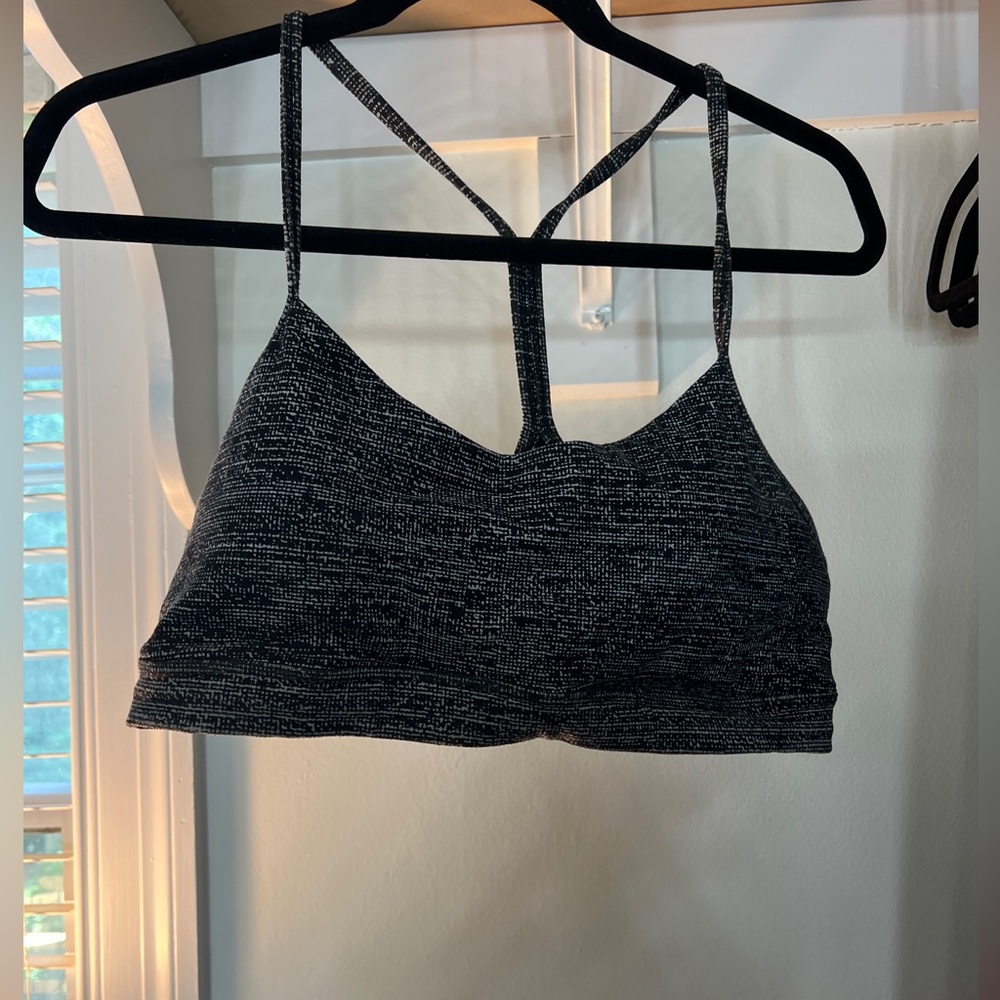 Black patterned lululemon sports bra